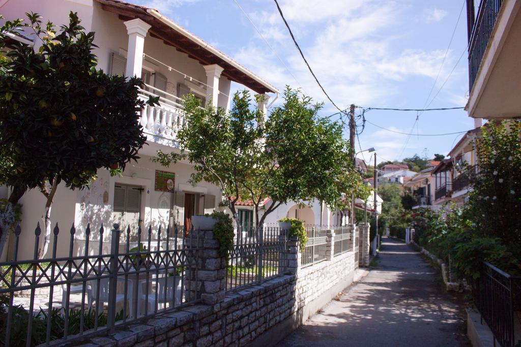 The Orange Garden Apartamento Kassiopi Exterior foto