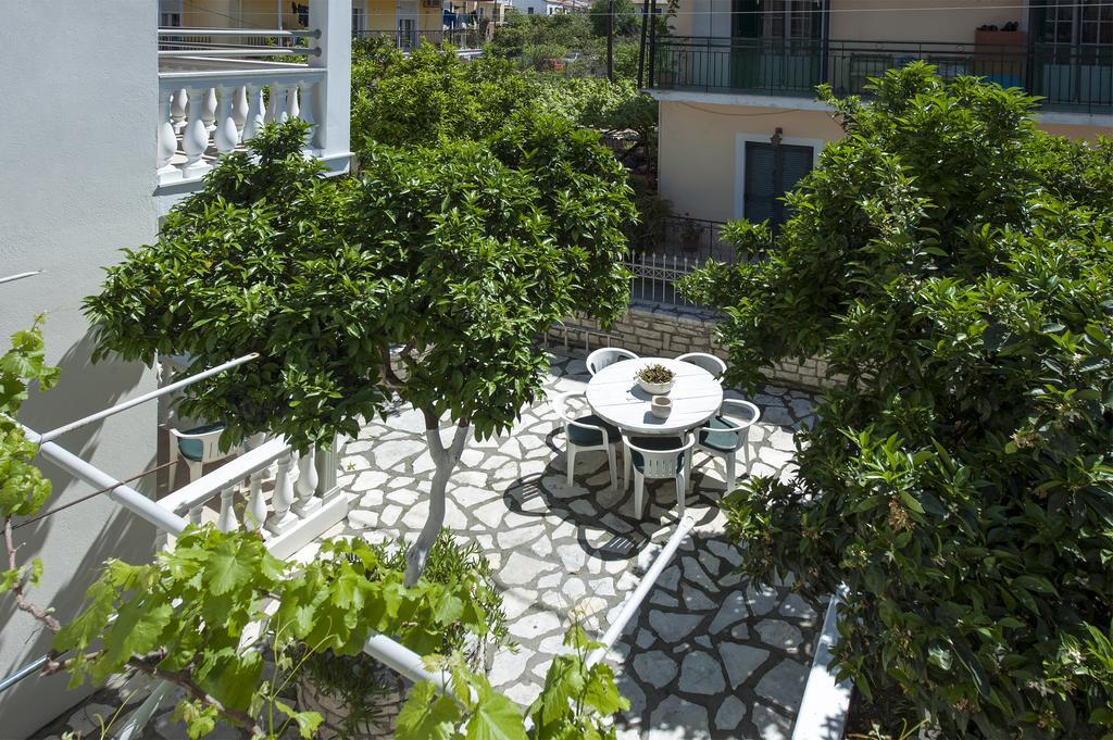 The Orange Garden Apartamento Kassiopi Exterior foto